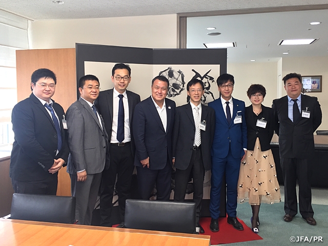 Delegation of Chinese Football Association visits JFA and F-League