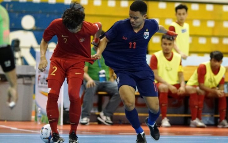 Differences in Physical Performance According to the Competitive Level in Futsal Players