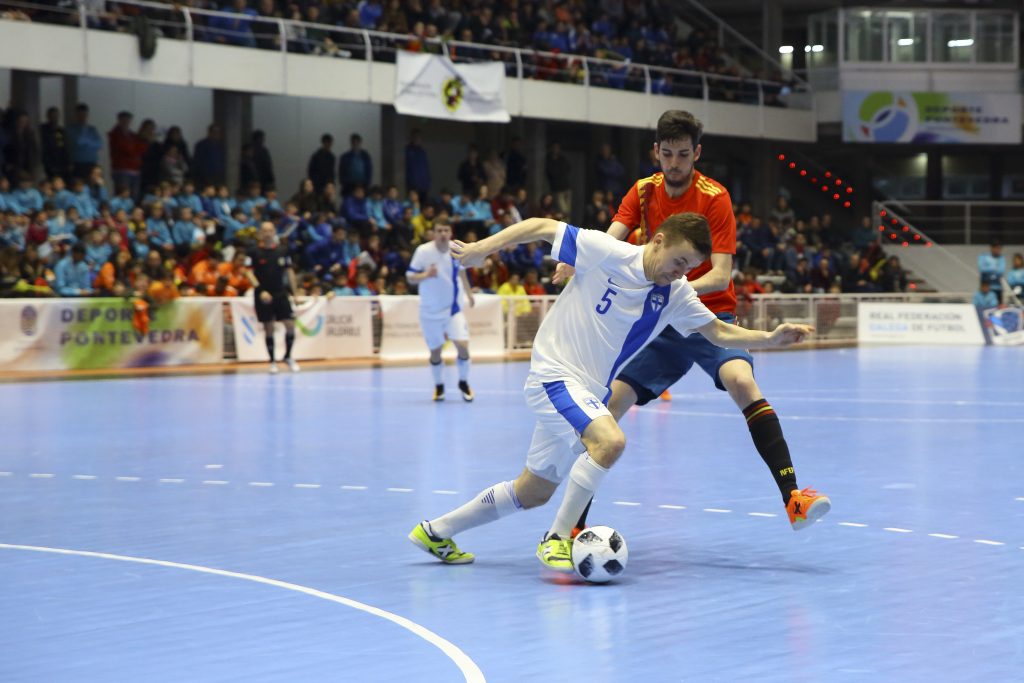 Physical performance of Finnish Futsal players, analysis of intensity and fatigue in official Futsal games