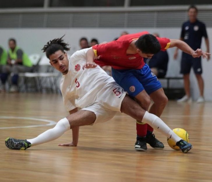 Mo Farsi wins Canadian Futsal Player of the Year Award