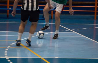 Comparison of the Response of Perceived Exertion, Blood Lactate, VO2 max and Maximum Heart Rate during a Match in Elite Soccer and Futsal Players