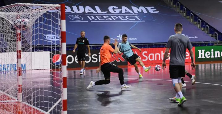 Coach decision-making in Futsal: from preparation to competition