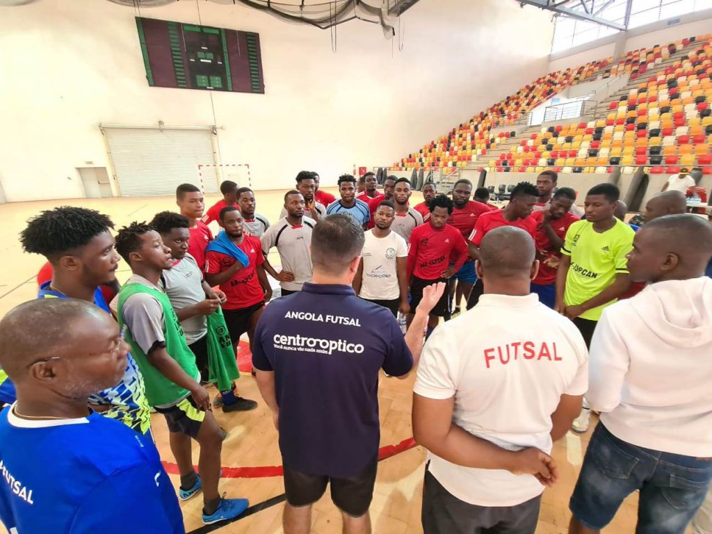 Angolan Futsal Federation working hand in hand with sponsors of the Nzoji project