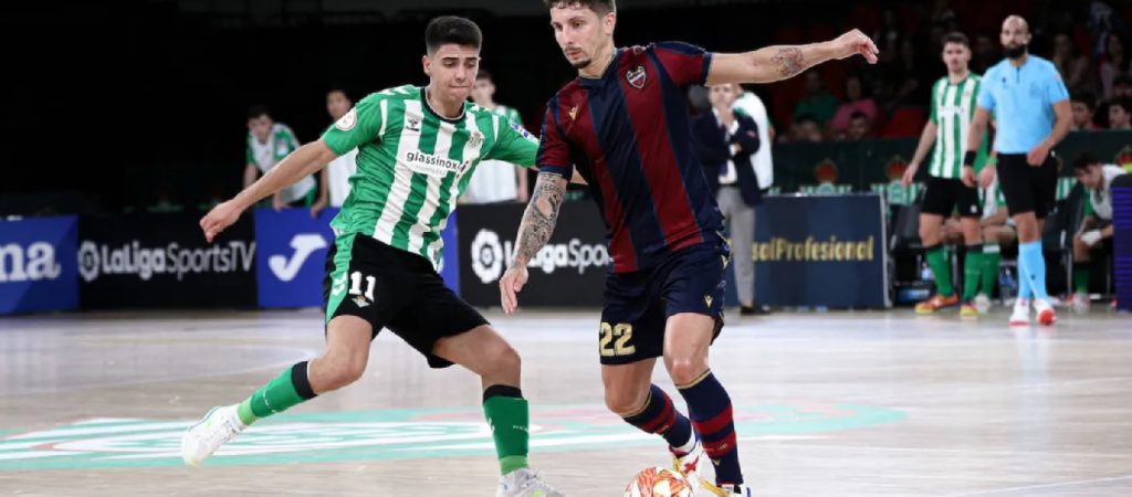 The war for control of Spanish futsal's top division is far from over in Spain