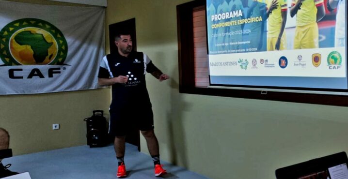 Unveiling the Complexities of Futsal's Coaching Landscape